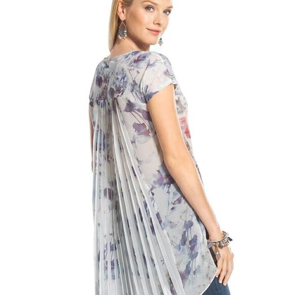 Chicos High Low Top Size 1 M 8 Floral Accordian Pleats Woven Back Oversized - Picture 3 of 13